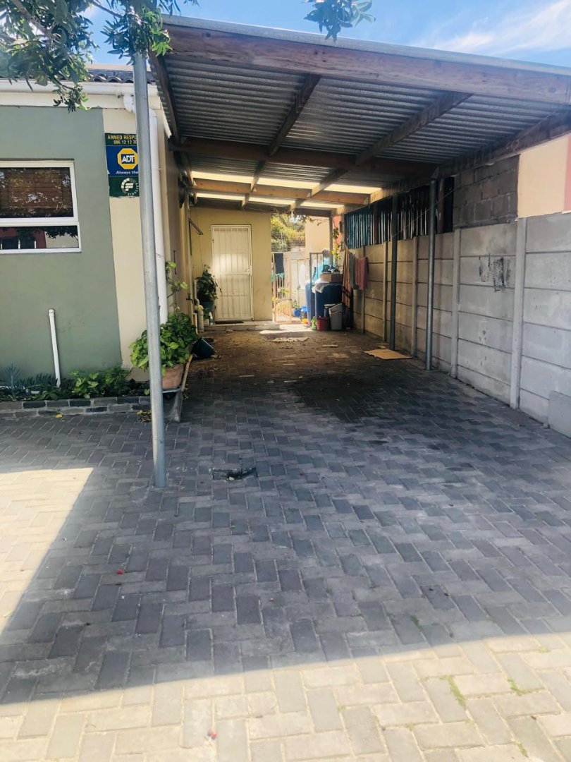 4 Bedroom Property for Sale in The Connifers Western Cape